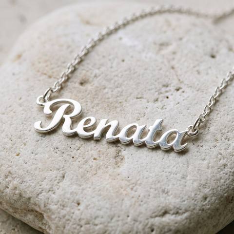 Collar con el nombre Renata recortado en plata
